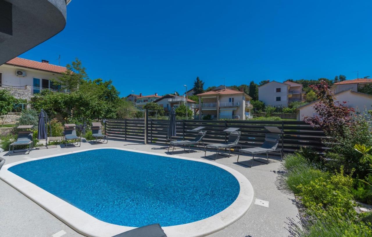 Modern With Shared Pool Near The Sea Guest house *