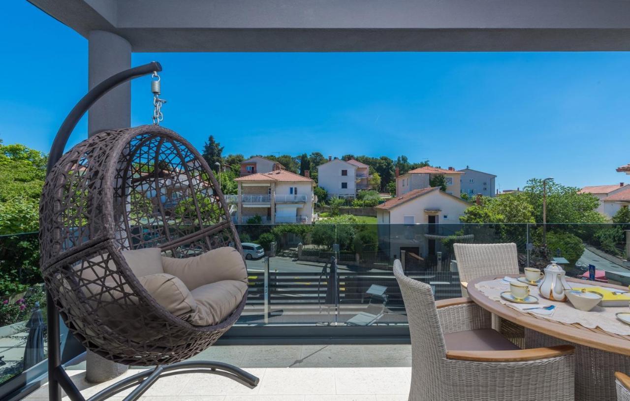 Modern With Shared Pool Near The Sea Guest house